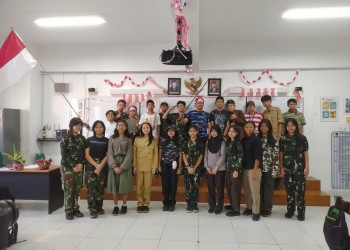 Kostum Perjuangan 8C